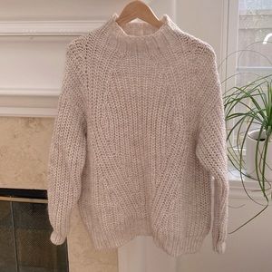 Cozy chunky knit Sanctuary mock neck sweater size M off white